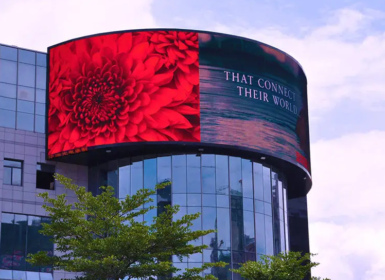 Outdoor Naked-Eye 3D LED Display: Technological Innovation and Application Prospects