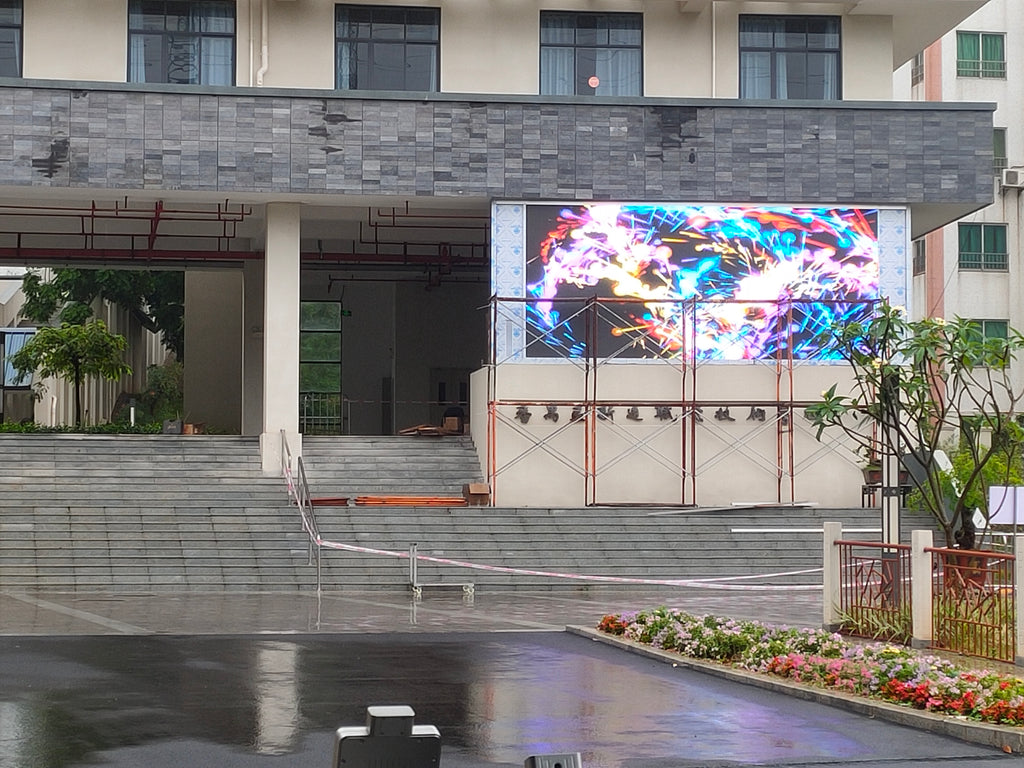 How to choose the spacing and size of LED outdoor screen