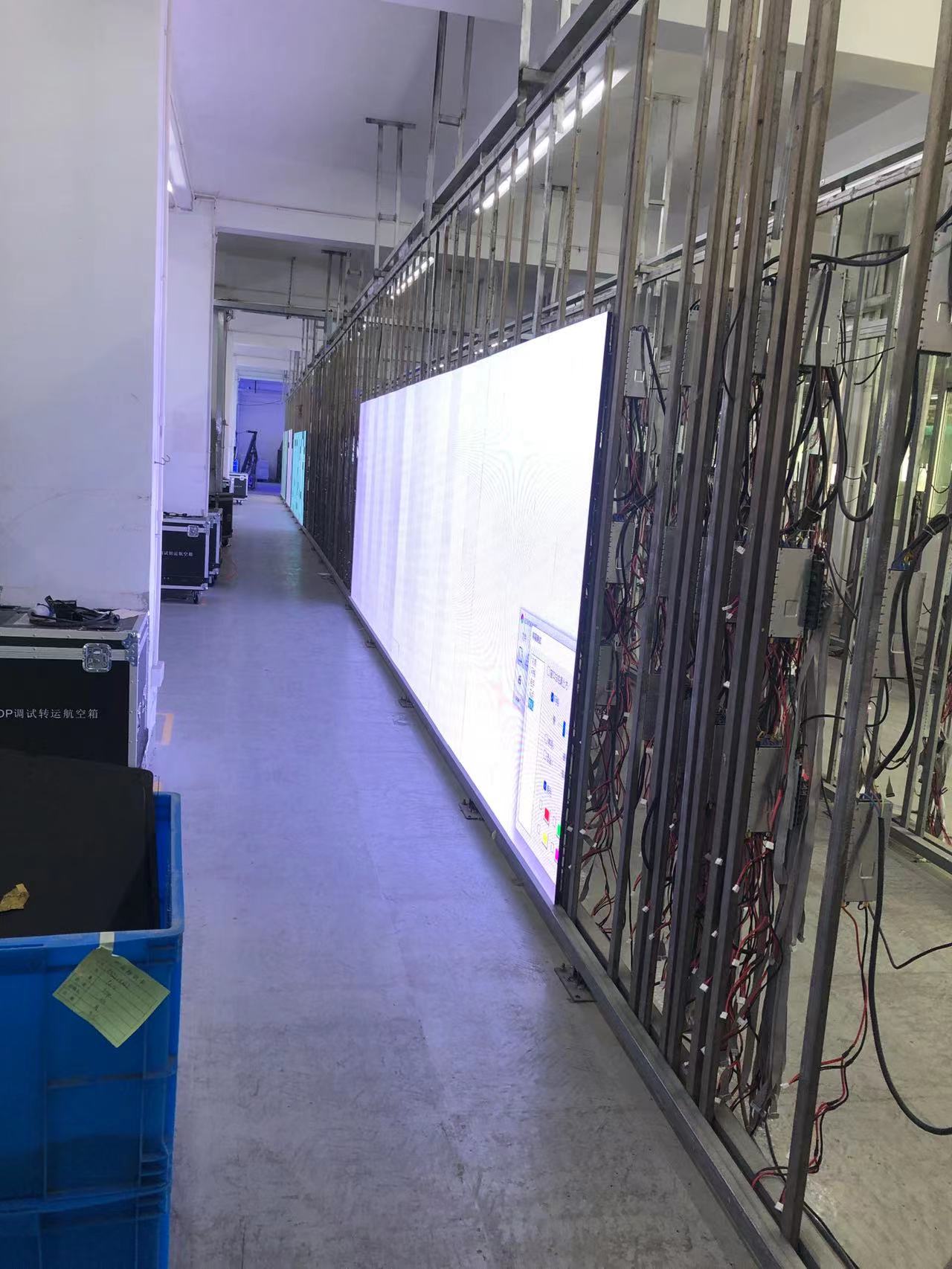 How long is the service life of outdoor LED screen/ LED sinage ？