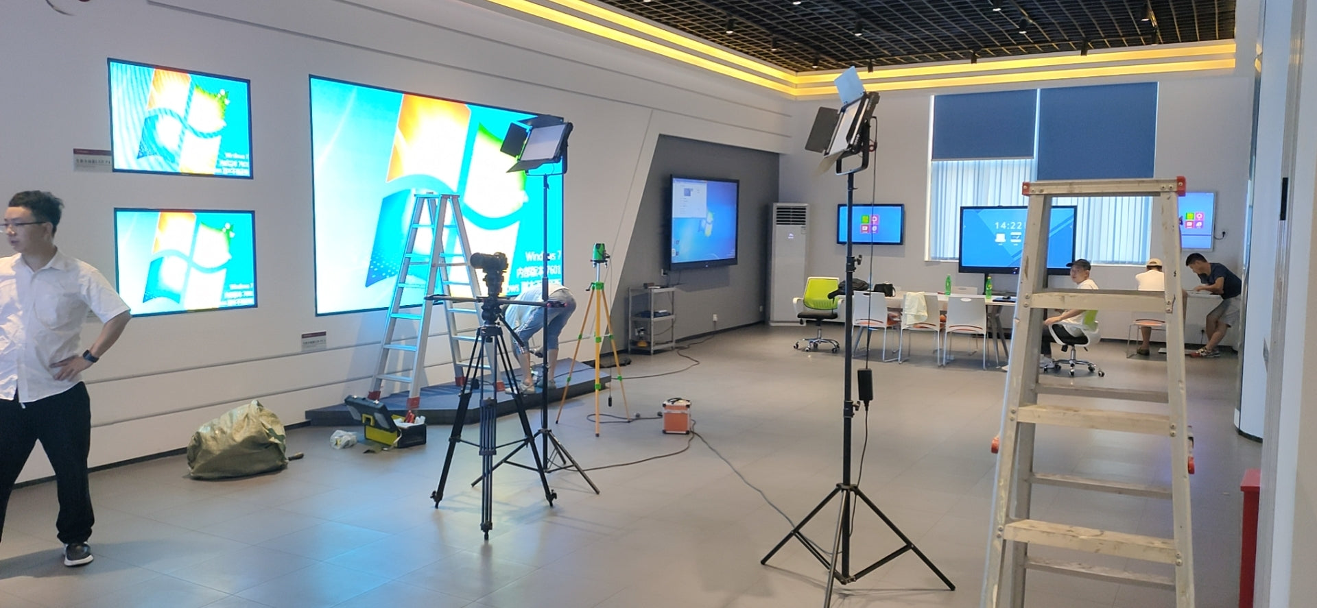 What is the difference between LED screen and LCD display